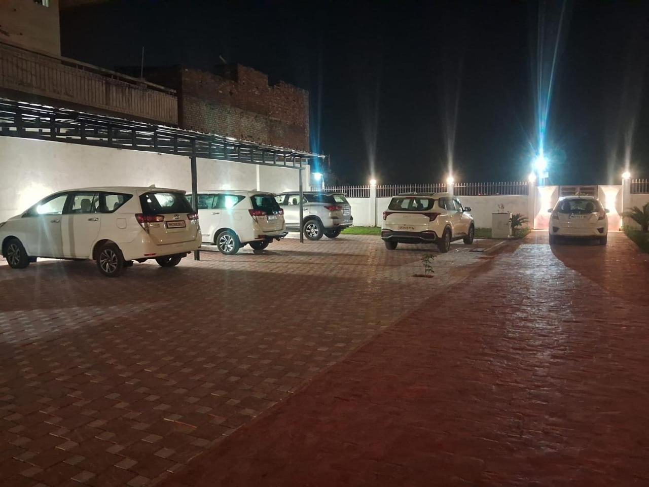Brij Hari Villa, Varanasi